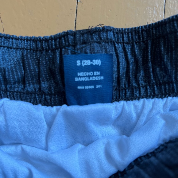 Swim trunks - Picture 2 of 2